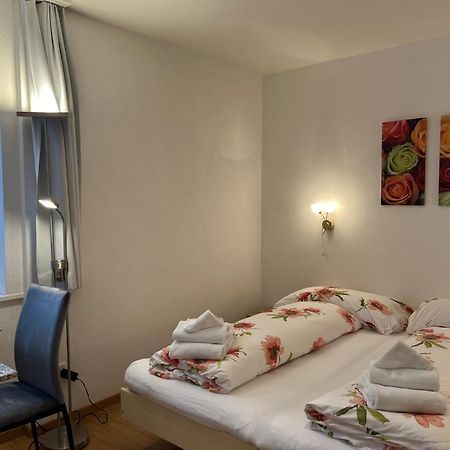 Chesa Quadrella Zimmer Mit Kuechenzeile Inklusive Bergbahnen Im Sommer-Ausser Studio Понтрезина Екстериор снимка