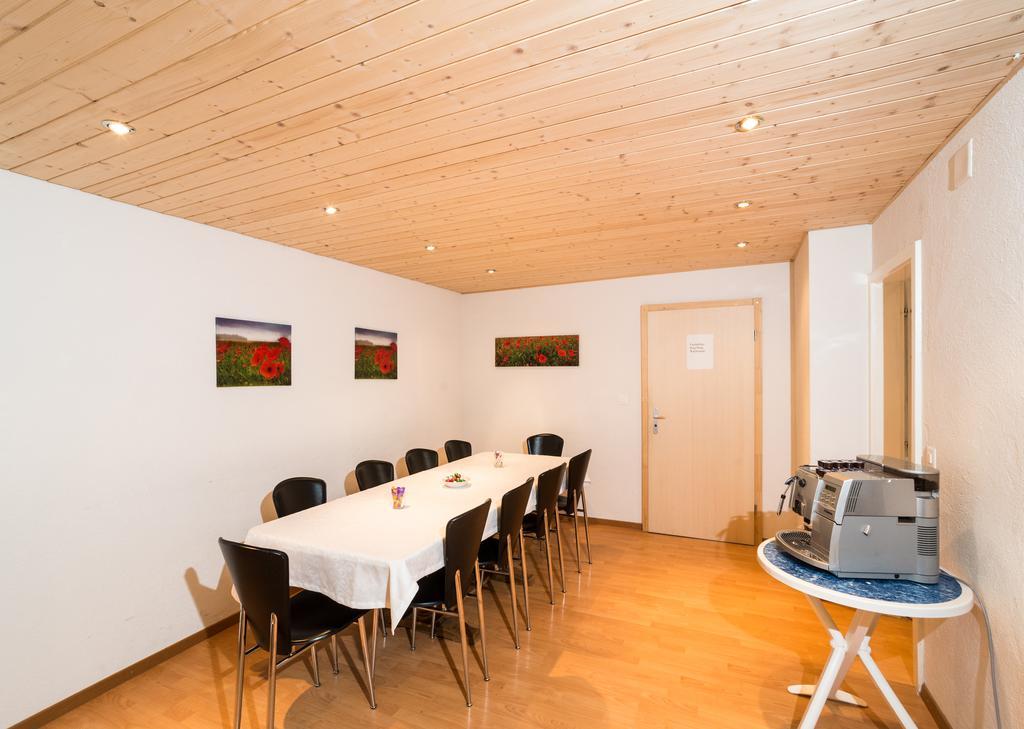 Chesa Quadrella Zimmer Mit Kuechenzeile Inklusive Bergbahnen Im Sommer-Ausser Studio Понтрезина Стая снимка