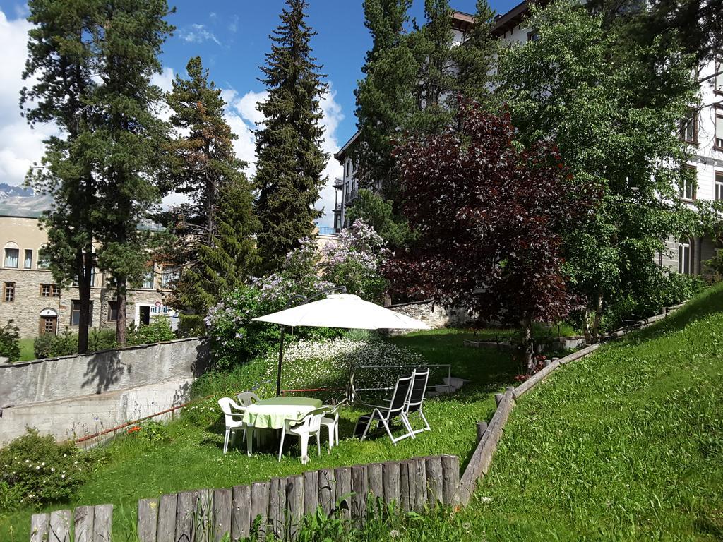 Chesa Quadrella Zimmer Mit Kuechenzeile Inklusive Bergbahnen Im Sommer-Ausser Studio Понтрезина Екстериор снимка